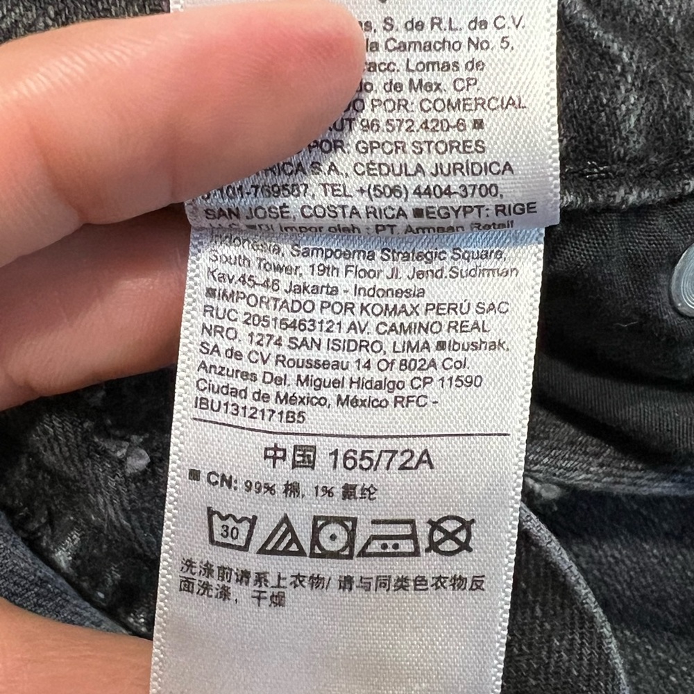 Old Navy Women’s Mid-Rise Boyfriend Straight Jeans - Picture 12 of 13